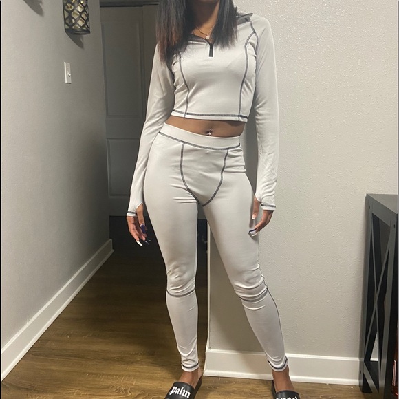 Xenon suit - Picture 1 of 1